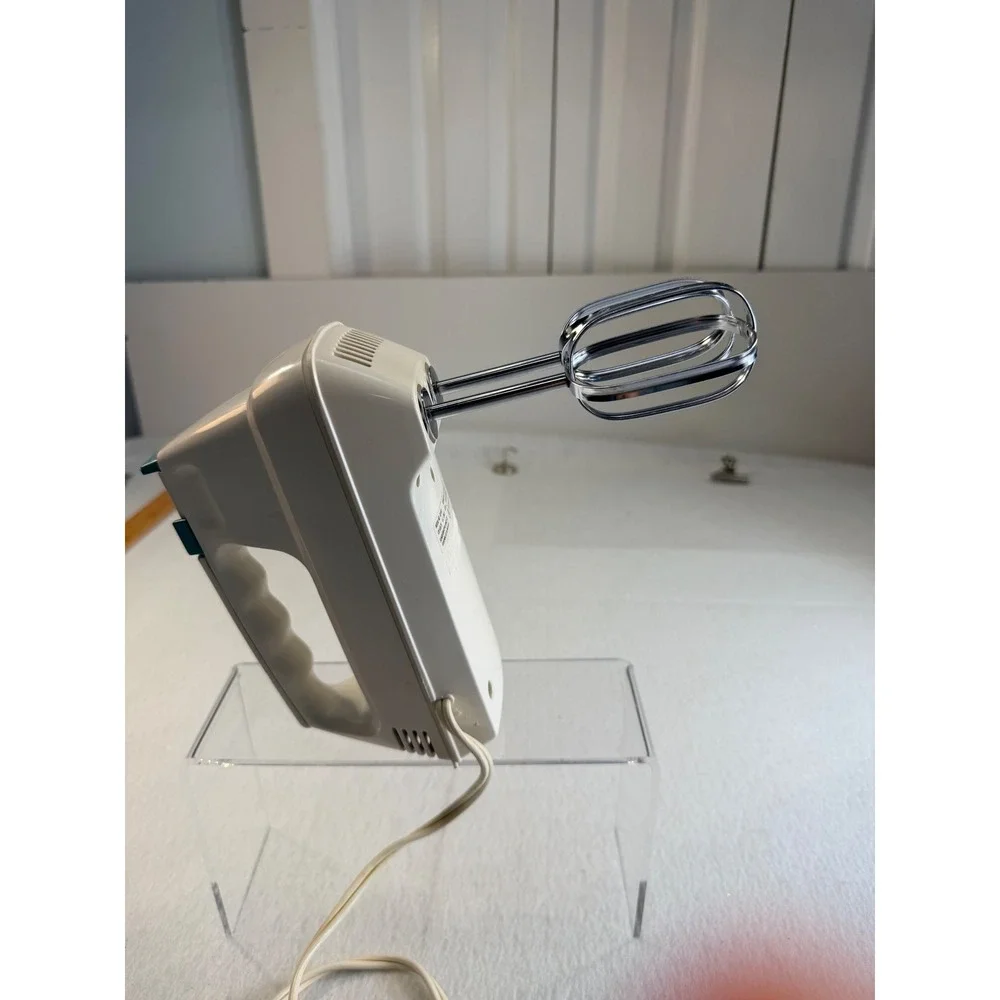 Sunbeam Mixmaster Hand Mixer White Teal 4 Speed Model 03151 110W Corded Electric
